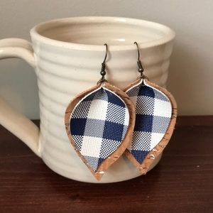 Cork and gingham petal earring